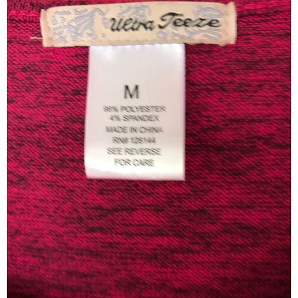 Ultra Teeze Women’s Burgundy Short Sleeve Graphic Top Size Medium - Picture 5 of 6